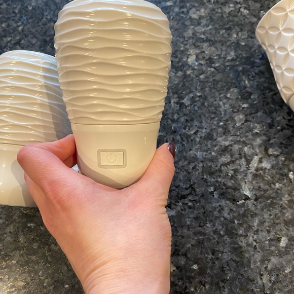 Scentsy Wall Fans - Picture 4 of 5